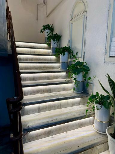 عکس هتل آپارتمان میلاد