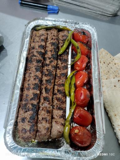 عکس کترینگ سزار و کباب سرای بناب
