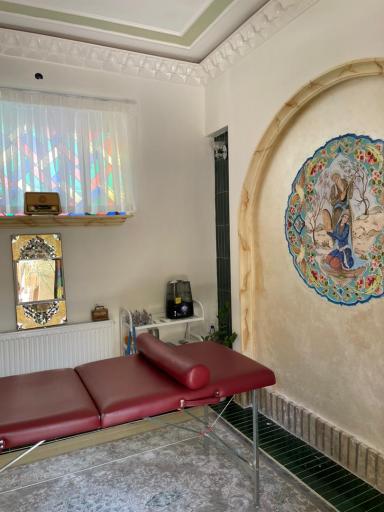 مرکز ماساژ و حرکات اصلاحی وتن