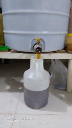 عسل فروشی ملکه 