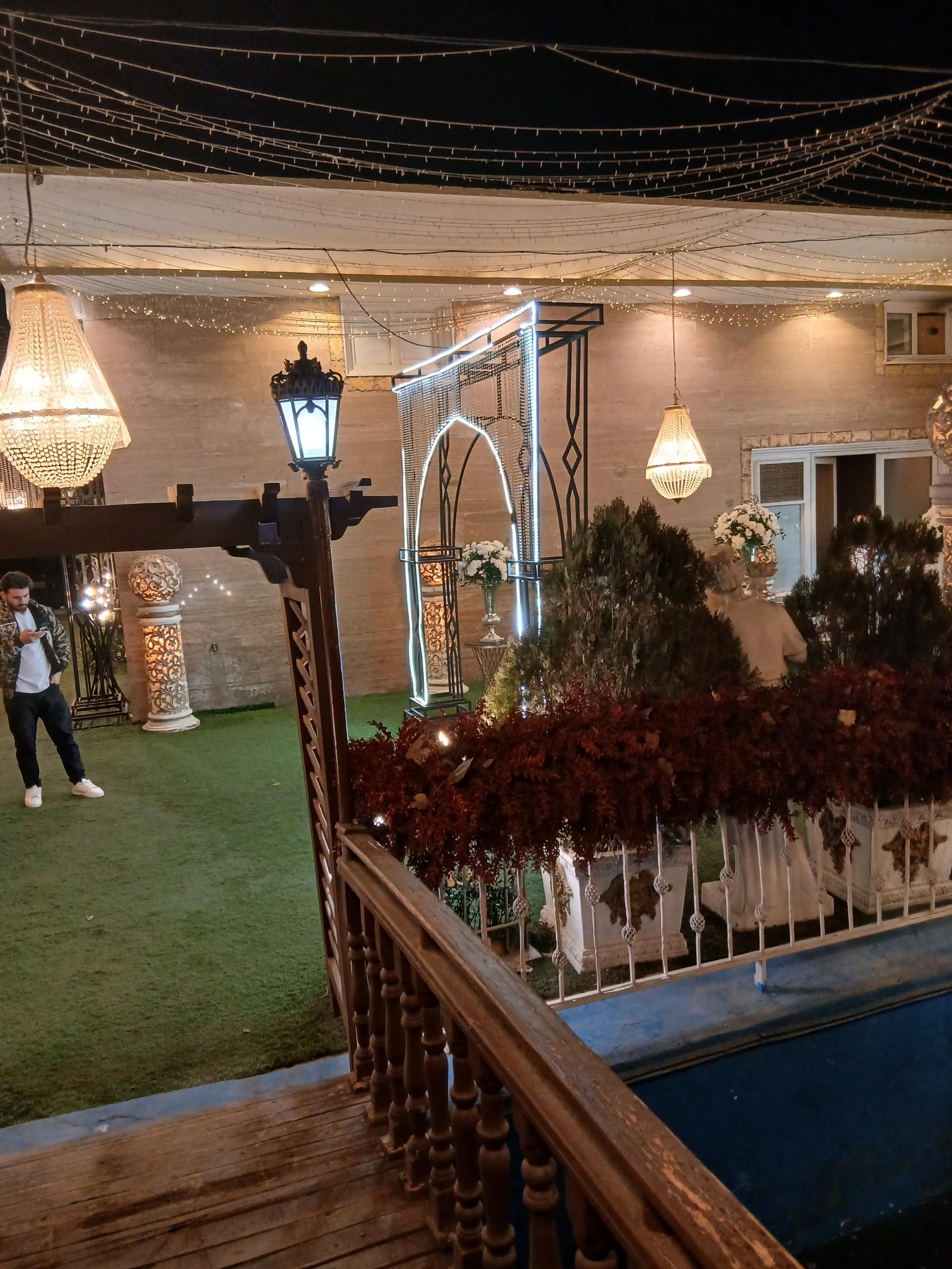 عکس باغ  تالار سیب