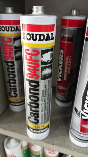 عکس آقای چسب شعبه مرکزی