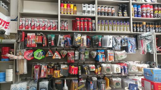 عکس آقای چسب شعبه مرکزی