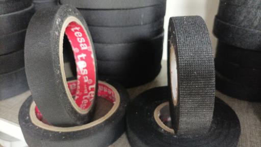 عکس آقای چسب شعبه مرکزی