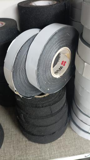 عکس آقای چسب شعبه مرکزی