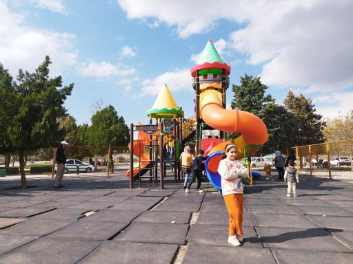 عکس زمین بازی کودکان