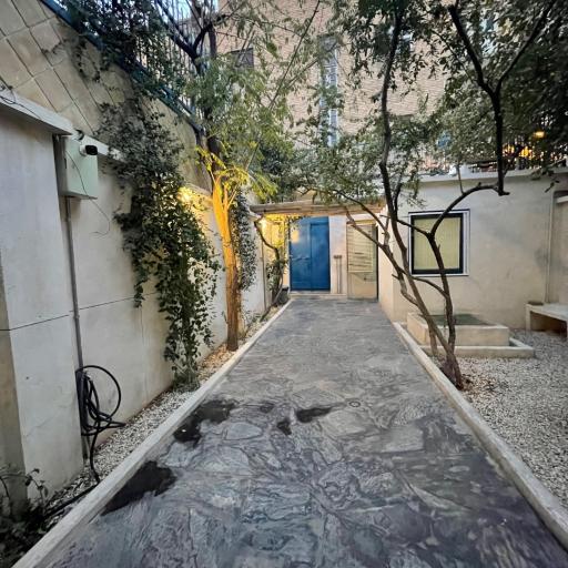 عکس خانه موزه هایده چنگیزیان