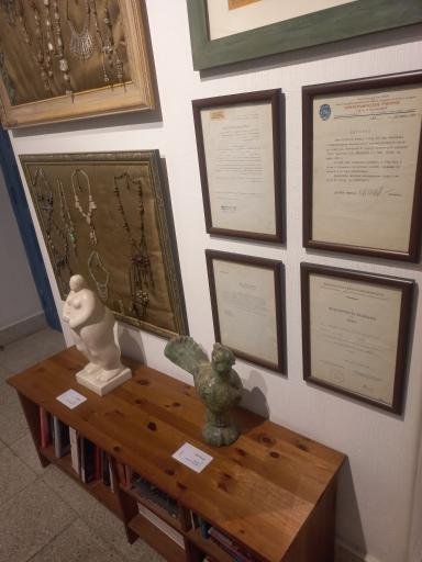 عکس خانه موزه هایده چنگیزیان