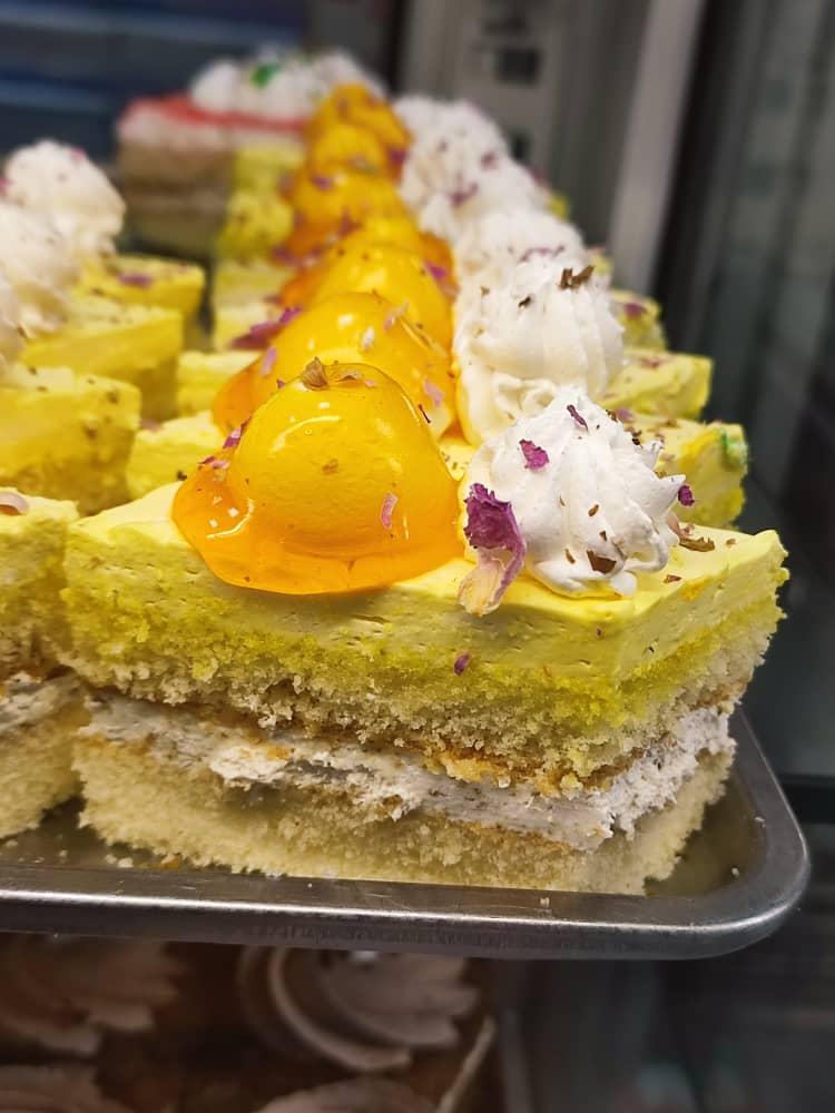 عکس قنادی گاندی