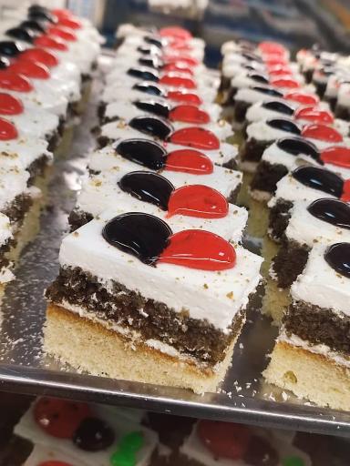 عکس قنادی گاندی