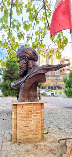 عکس سردیس حکیم ابوالقاسم فردوسی 