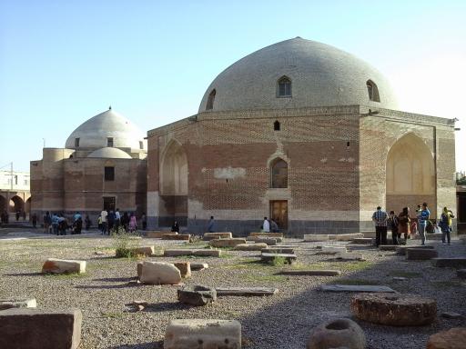 عکس شهیدگاه (آرامگاه شهدای جنگ چالدران با عثمانی)