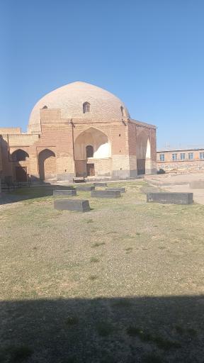 عکس شهیدگاه (آرامگاه شهدای جنگ چالدران با عثمانی)