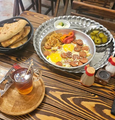 عکس کافه صبحانه اُسکار