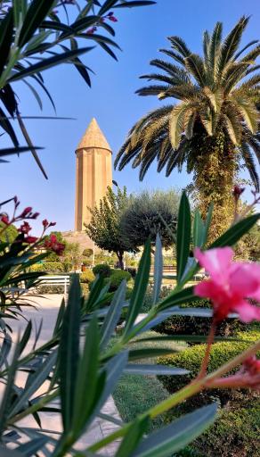 عکس برج قابوس ابن وشمگیر (میل گنبد کاووس)