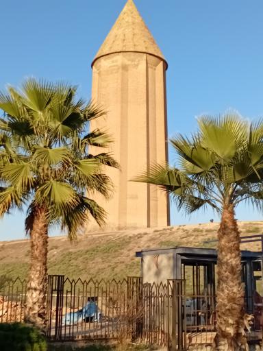 عکس برج قابوس ابن وشمگیر (میل گنبد کاووس)