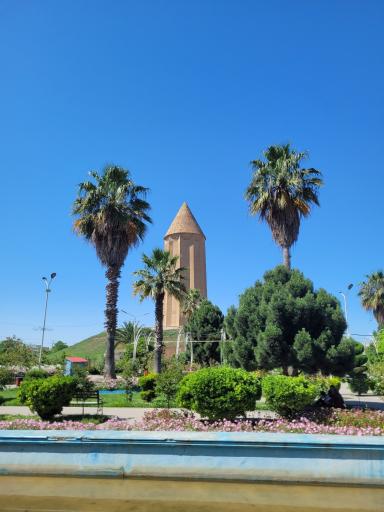 عکس برج قابوس ابن وشمگیر (میل گنبد کاووس)