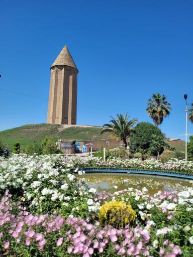 عکس برج قابوس ابن وشمگیر (میل گنبد کاووس)