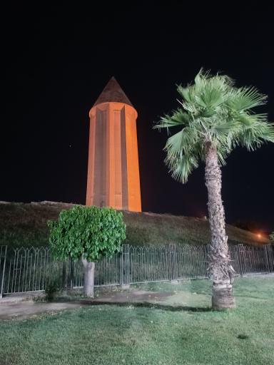عکس برج قابوس ابن وشمگیر (میل گنبد کاووس)