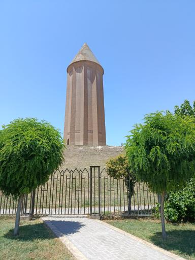 عکس برج قابوس ابن وشمگیر (میل گنبد کاووس)