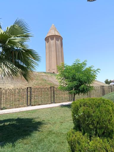 عکس برج قابوس ابن وشمگیر (میل گنبد کاووس)