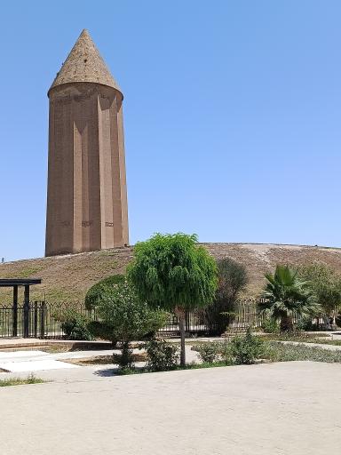 عکس برج قابوس ابن وشمگیر (میل گنبد کاووس)