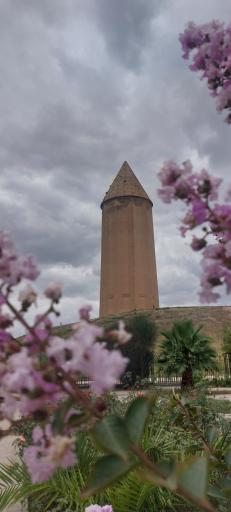 عکس برج قابوس ابن وشمگیر (میل گنبد کاووس)