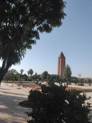 عکس برج قابوس ابن وشمگیر (میل گنبد کاووس)