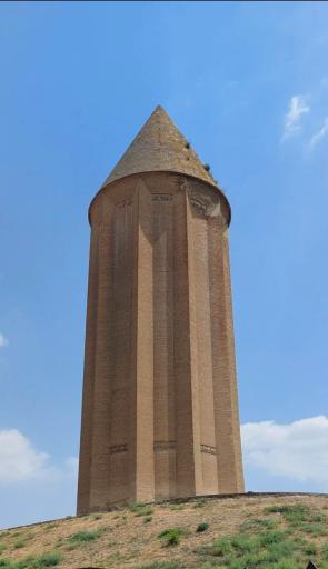 عکس برج قابوس ابن وشمگیر (میل گنبد کاووس)