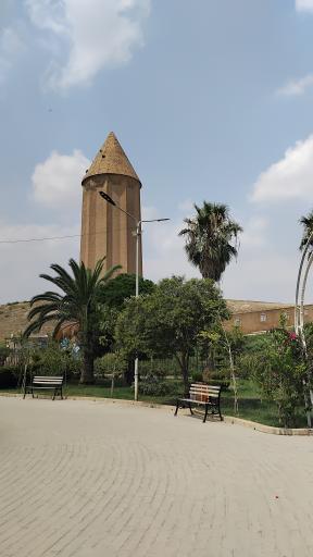 عکس برج قابوس ابن وشمگیر (میل گنبد کاووس)