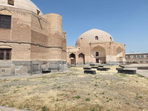 عکس شهیدگاه (آرامگاه شهدای جنگ چالدران با عثمانی)