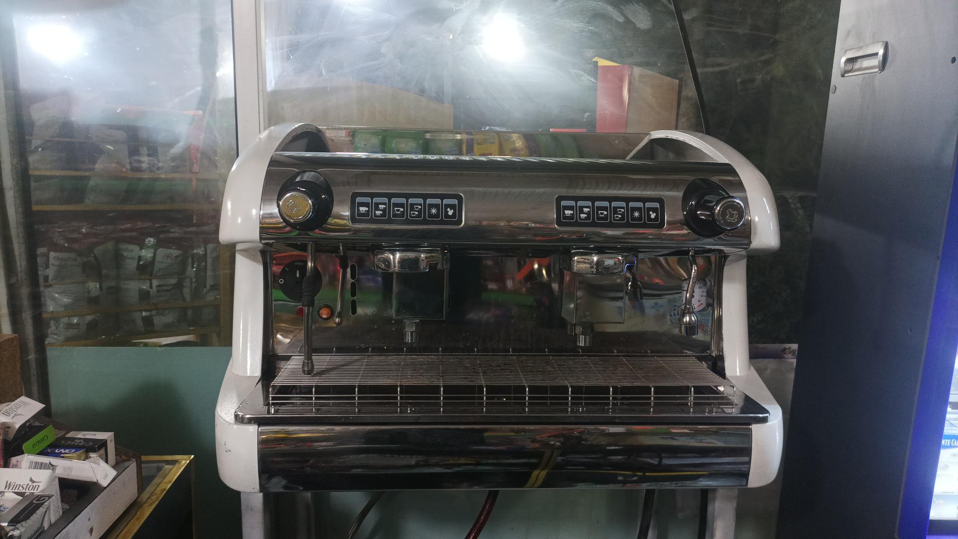 عکس هایپرمارکت مهر