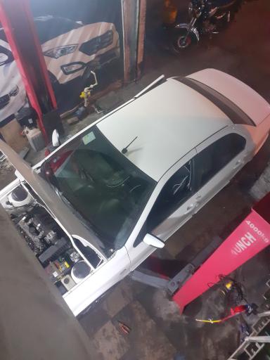 عکس کلینیک برق خودرو و مکانیکی جلوبندی پرشین