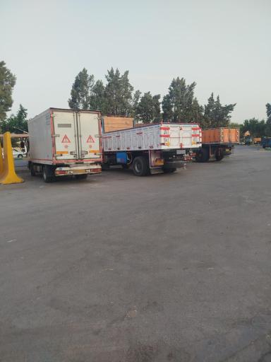 عکس پارکینگ میدان تره بار مرکزی سپاد مشهد