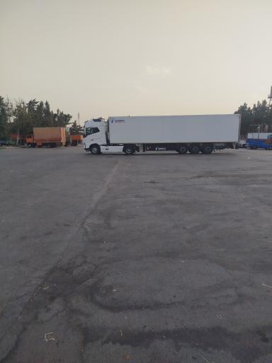عکس پارکینگ میدان تره بار مرکزی سپاد مشهد