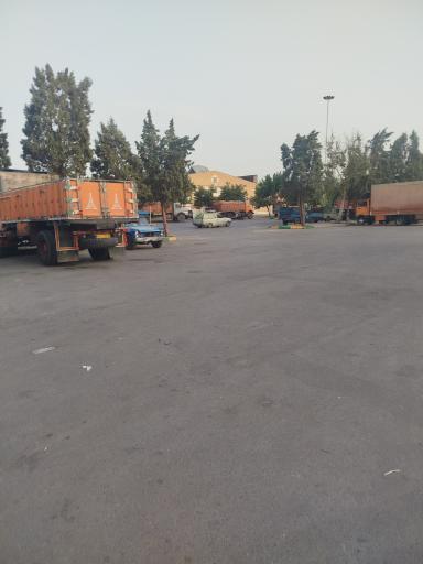 عکس پارکینگ میدان تره بار مرکزی سپاد مشهد