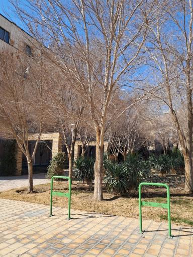 عکس بوستان شهیدان مهرداد و مسعود عزیزالهی