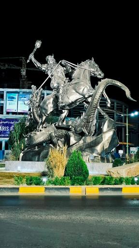 عکس مجسمه نبرد رستم