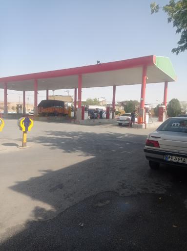 عکس پمپ بنزین ملکی