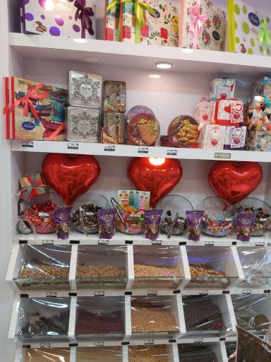 عکس آجیل و خشکبار مهماندوست