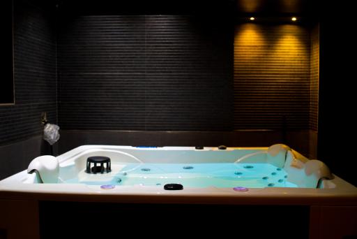 عکس ماساژ آروما