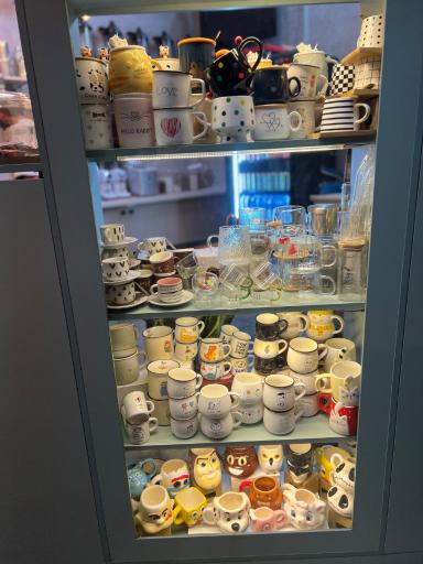 عکس کافه آبنبات 