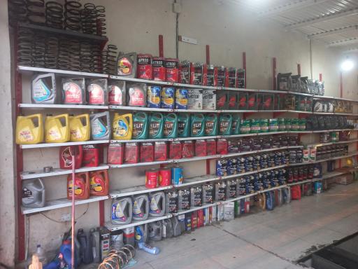 عکس تعویض روغنی و جلوبندی‌سازی شهاب