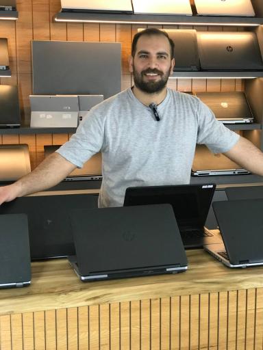 عکس فروشگاه لپتاپ ماونگ استور