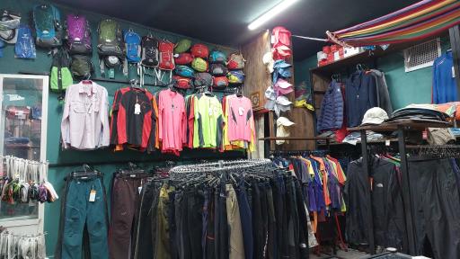 عکس فروشگاه تجهیزات کمپینگ تالیوزکمپ