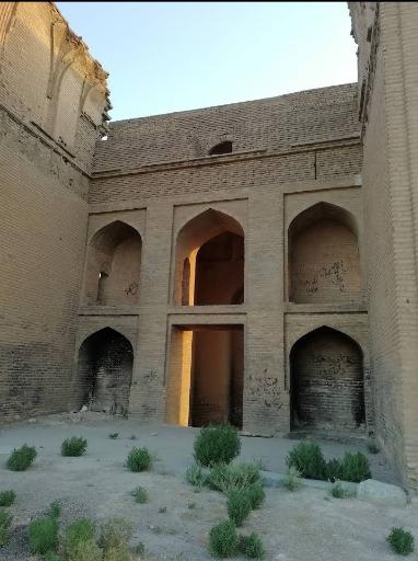 عکس ایوان طرق