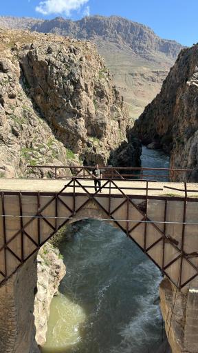 عکس پل آهنی چشمه سرداب رستم آباد