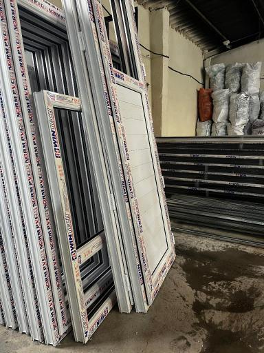 عکس تولیدی پنجره زندی