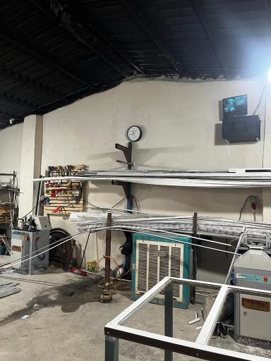 عکس تولیدی پنجره زندی