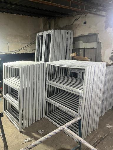 عکس تولیدی پنجره زندی